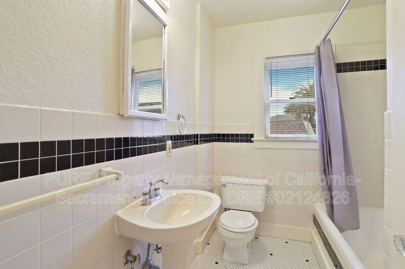 2700 T St #3 - Photo 5 of 30