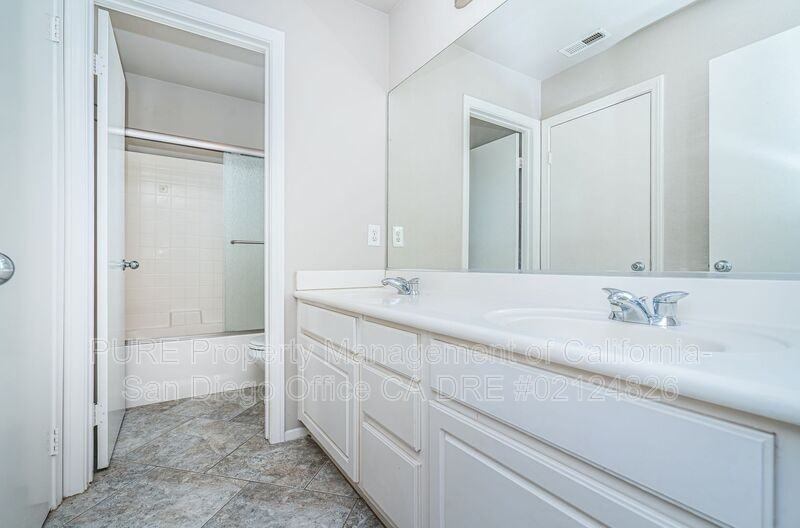 890 Yosemite Dr - Photo 2 of 35