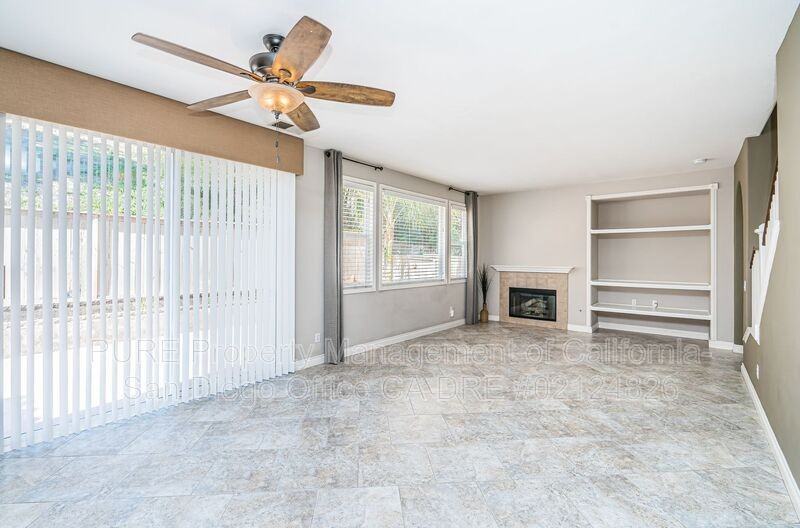 890 Yosemite Dr - Photo 4 of 35