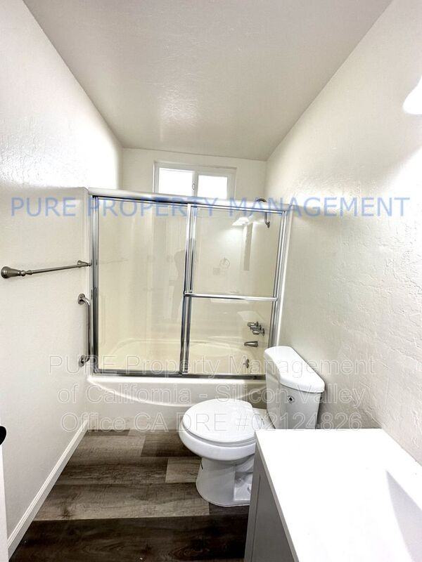 555 Bridge St - Photo 5 of 11