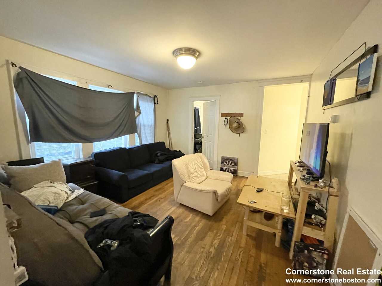 Calumet St #1 - Photo 2 of 14