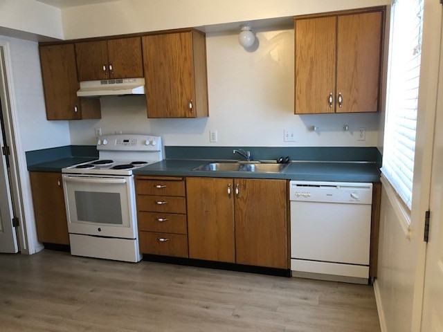 1396 Nw - Photo 3 of 14