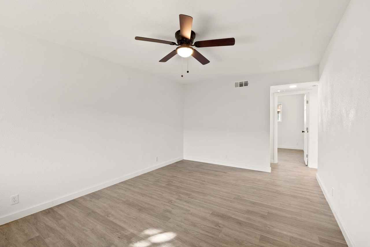 228 S Lazona Dr - Photo 4 of 15