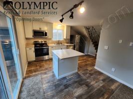 featured image of 4521 15th Ave Ne