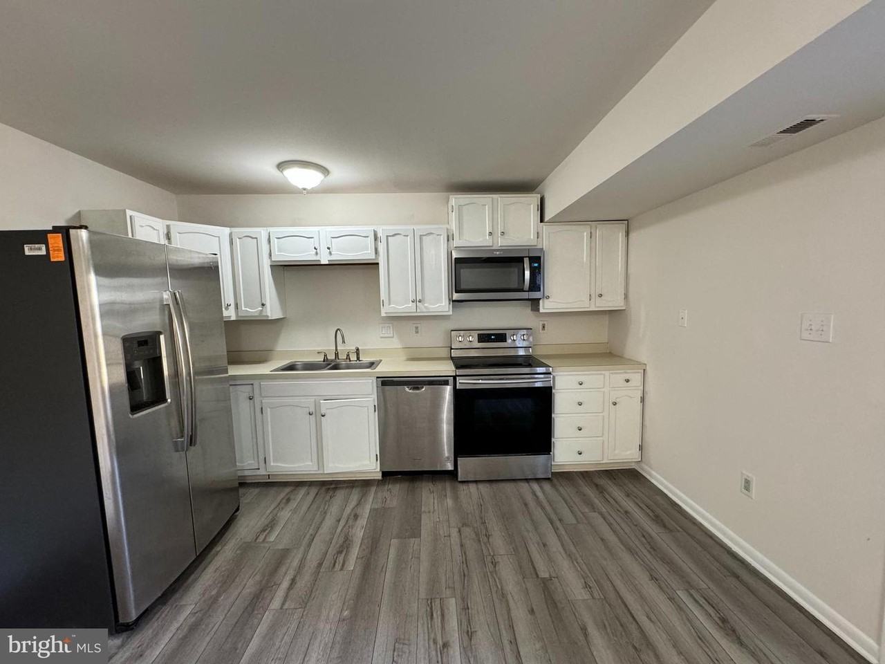 5141 Pecan Dr - Photo 2 of 6