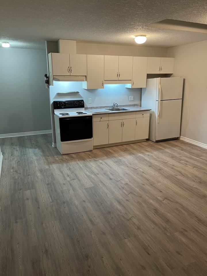 31 Queen Street East #B - Photo 5 of 13