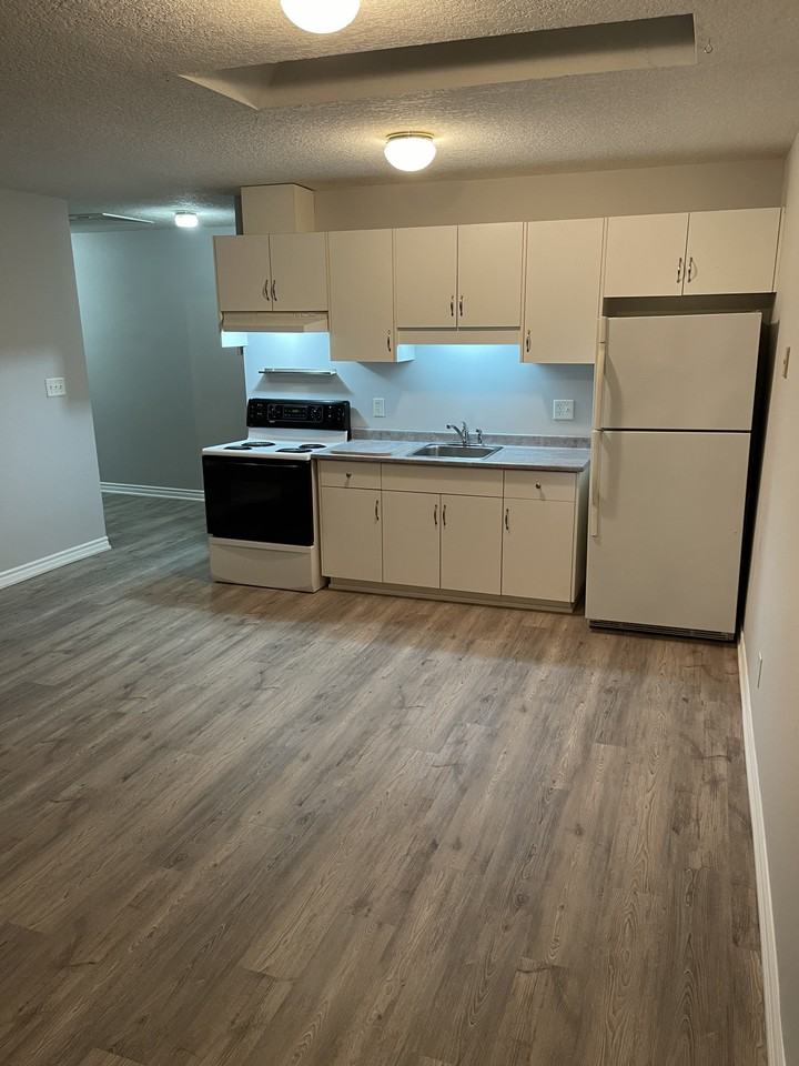 31 Queen Street East #B - Photo 6 of 13