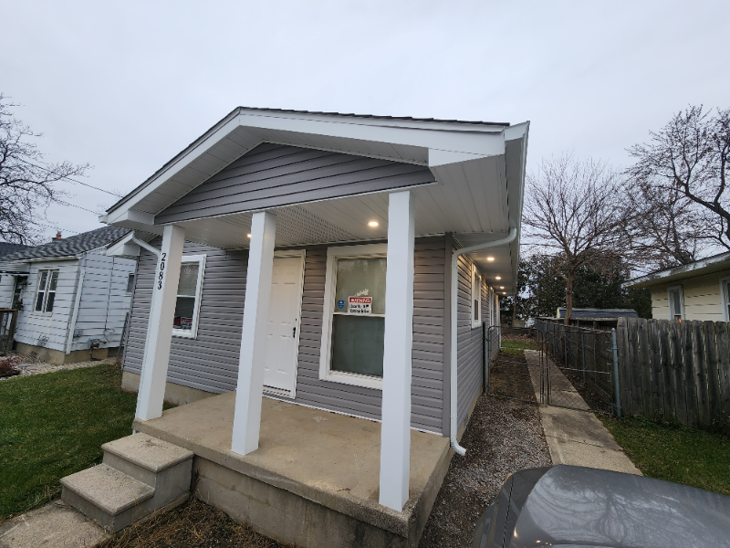 2083 East Schumacher Avenue - Photo 3 of 9