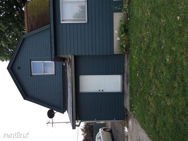 1106 W Main St - Photo 3 of 10