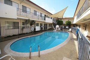 featured image of 15205 S Raymond Ave