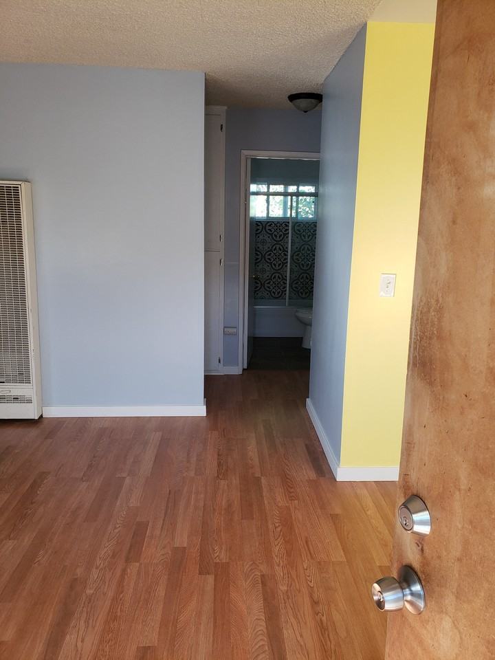 8121-8135 4th St. - Photo 7 of 25