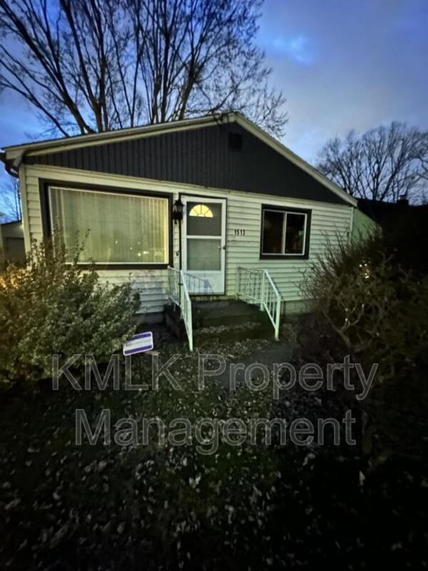 1513 Wakefield Ave - Photo 2 of 29