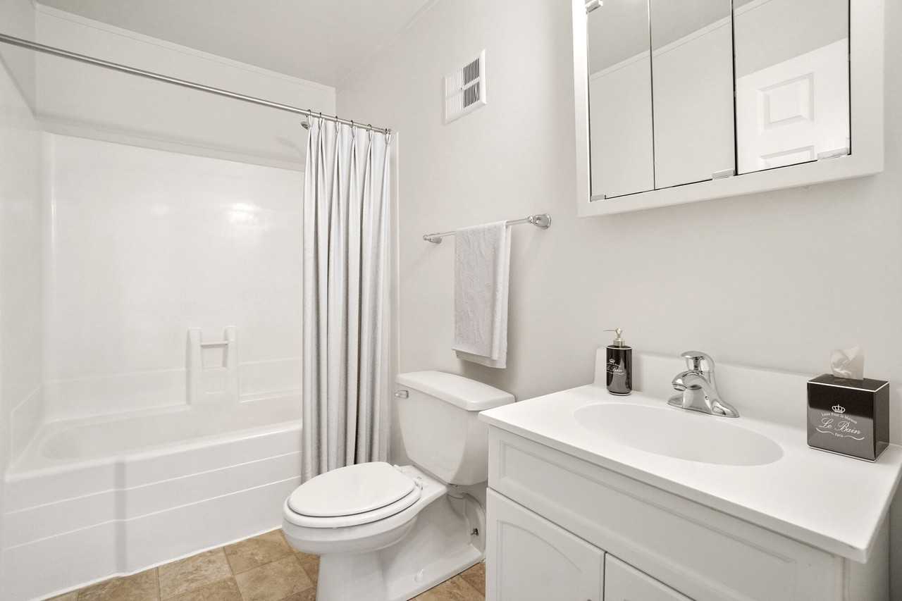 Taunton Gardens - Photo 6 of 8