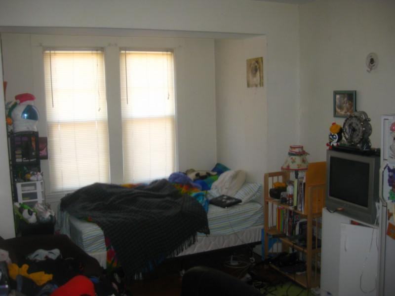 70 Strathmore Rd #11A - Photo 3 of 5