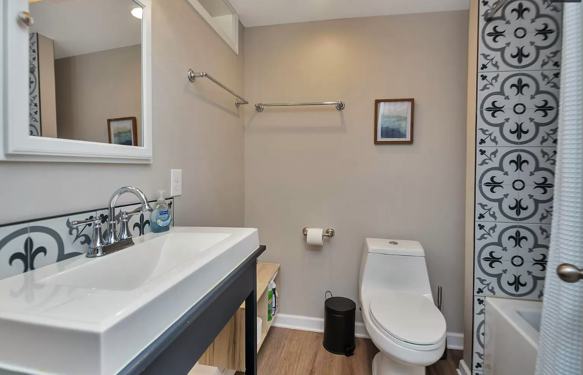 4111 Fredericksburg Dr - Photo 2 of 13