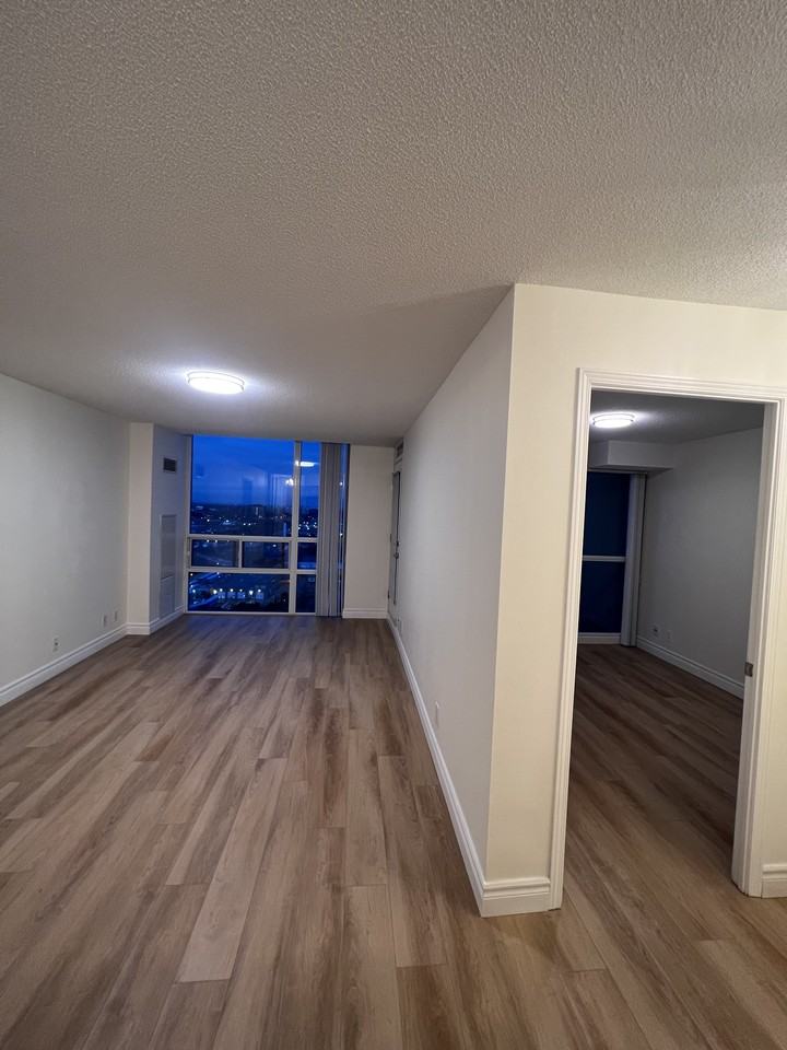68 Grangeway Avenue #2009 - Photo 7 of 28