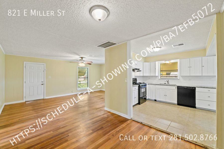 821 E Miller St - Photo 2 of 17