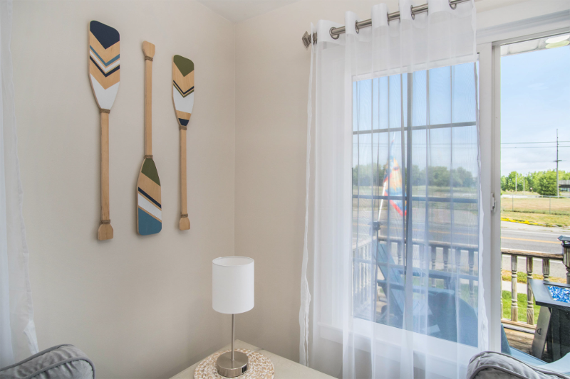 2245 Lakeshore Dr - Photo 6 of 47