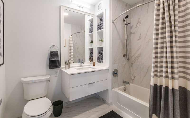 2357 N Lincoln Ave - Photo 6 of 9