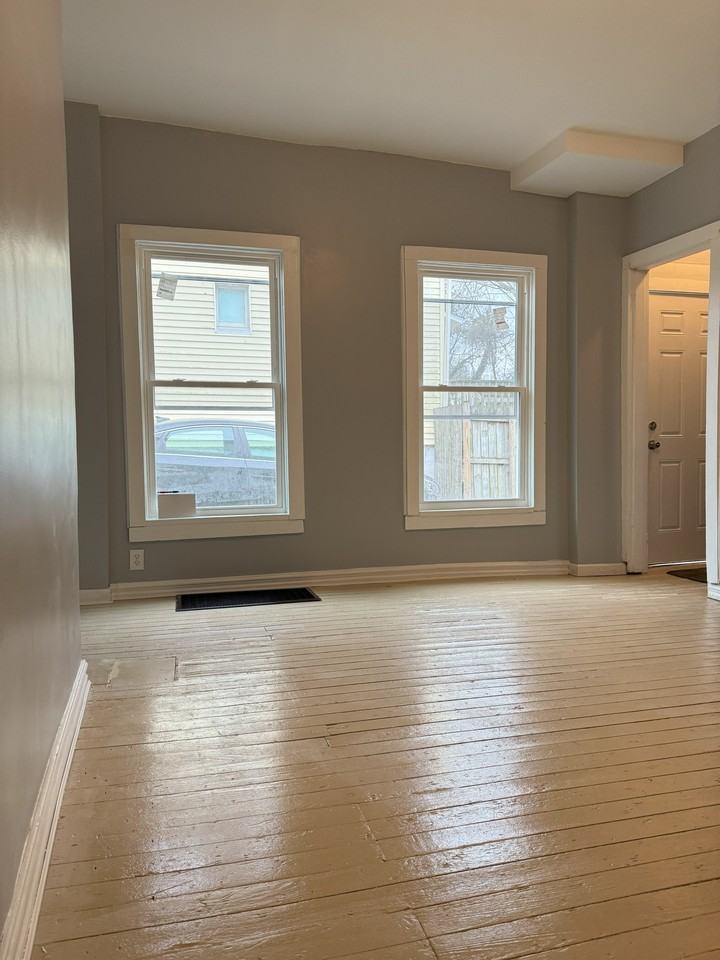 1223 Drott Ave #NA - Photo 3 of 20