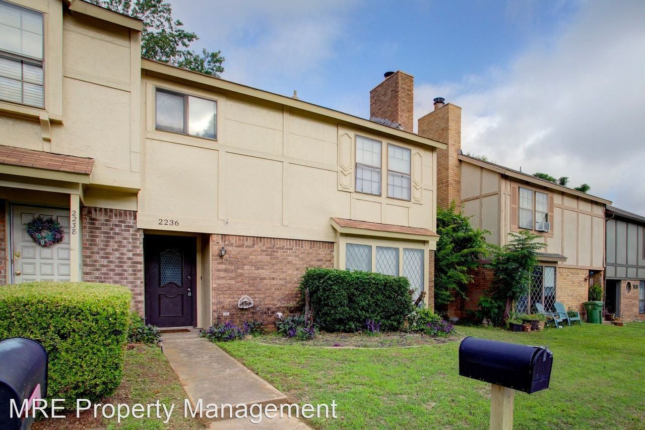 2236 Madrid Ct - Photo 2 of 18