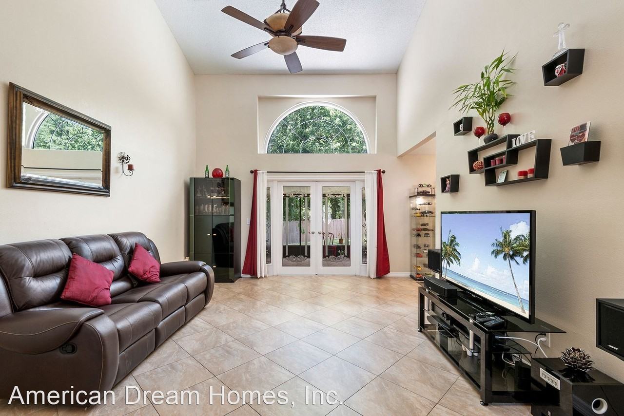 10579 Satinwood Cir - Photo 2 of 7