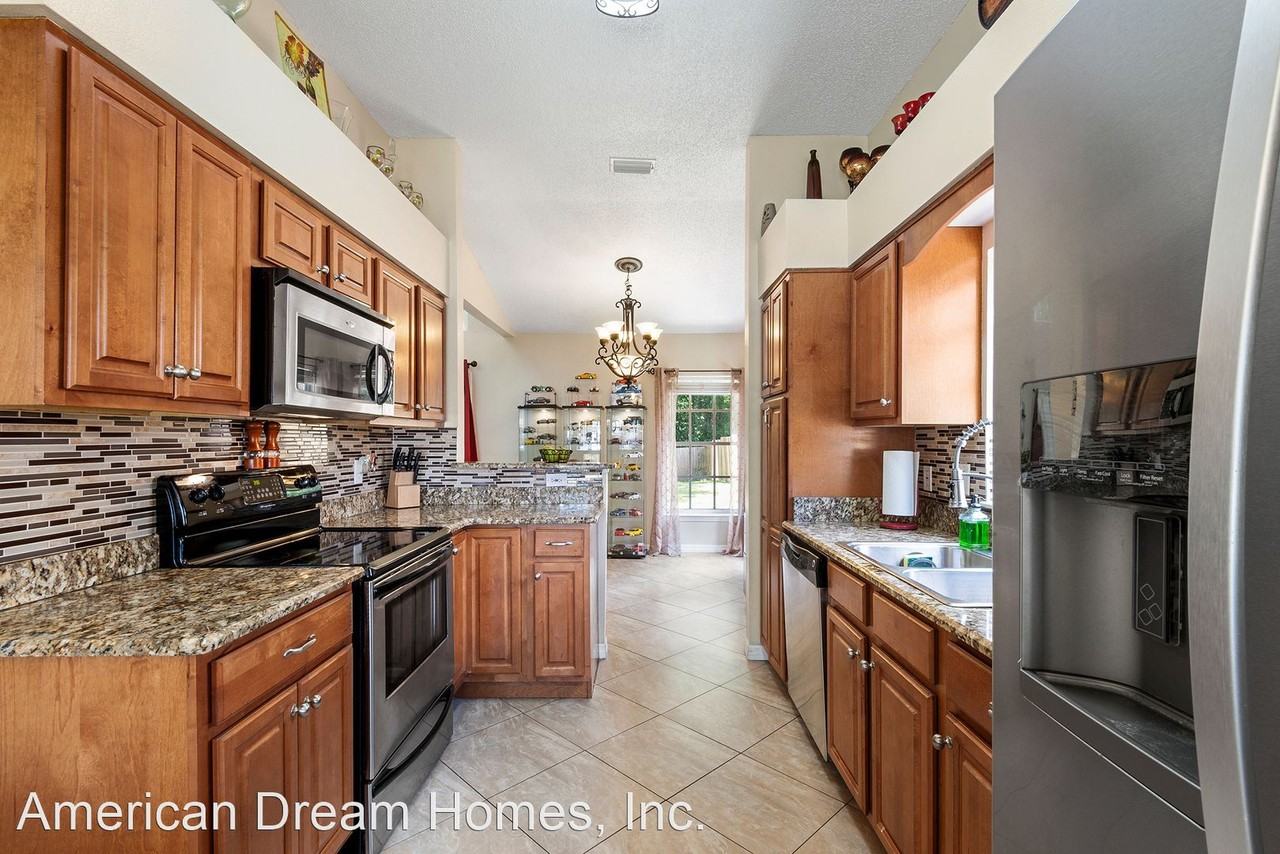 10579 Satinwood Cir - Photo 3 of 7