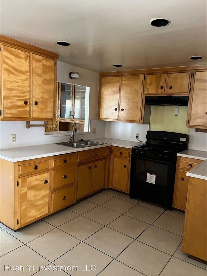 101 S Berkeley Ave - Photo 3 of 7
