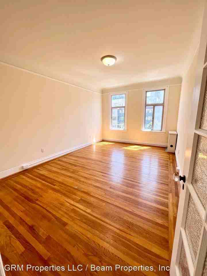 2645 Van Ness Avenue - Photo 3 of 17