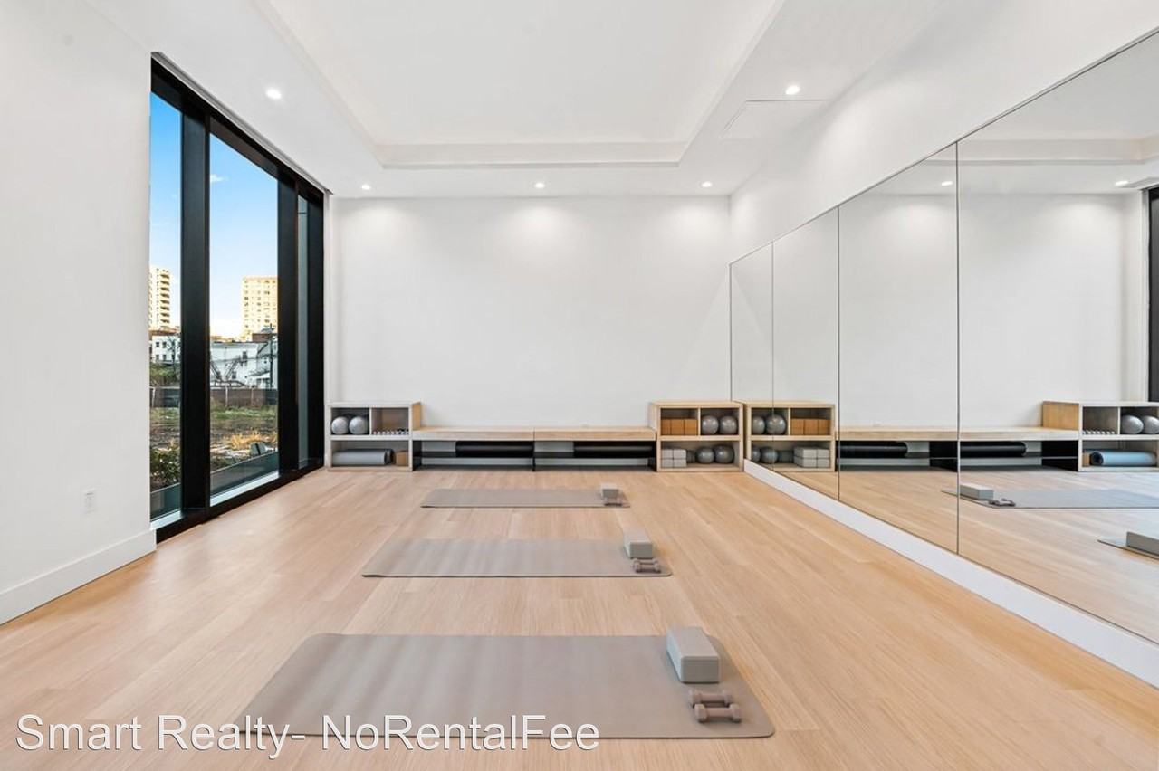 28 Van Reipen Ave - Photo 3 of 24