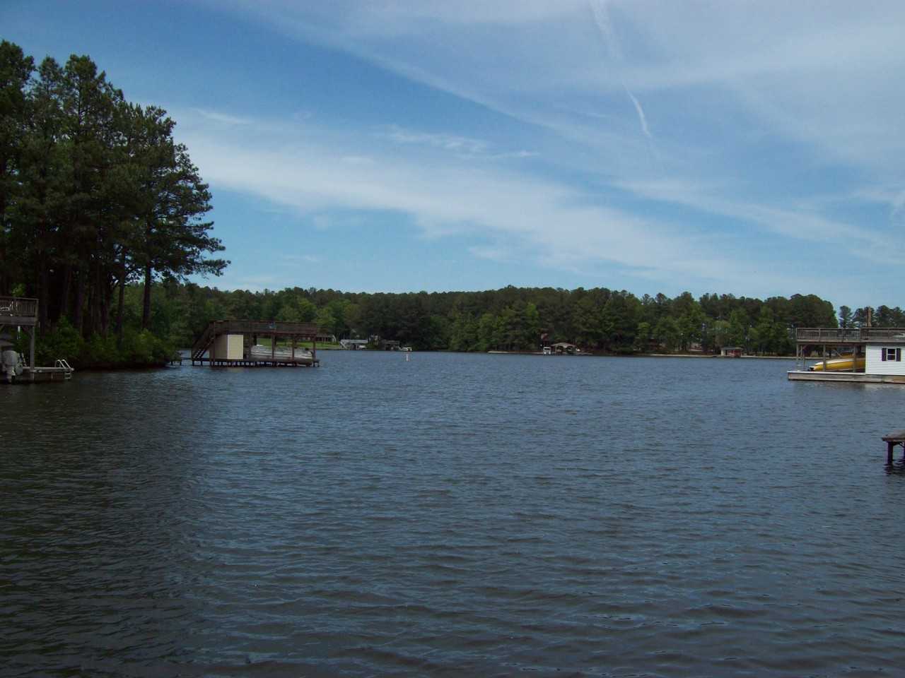 205 Hummingbird Ln - Photo 2 of 12