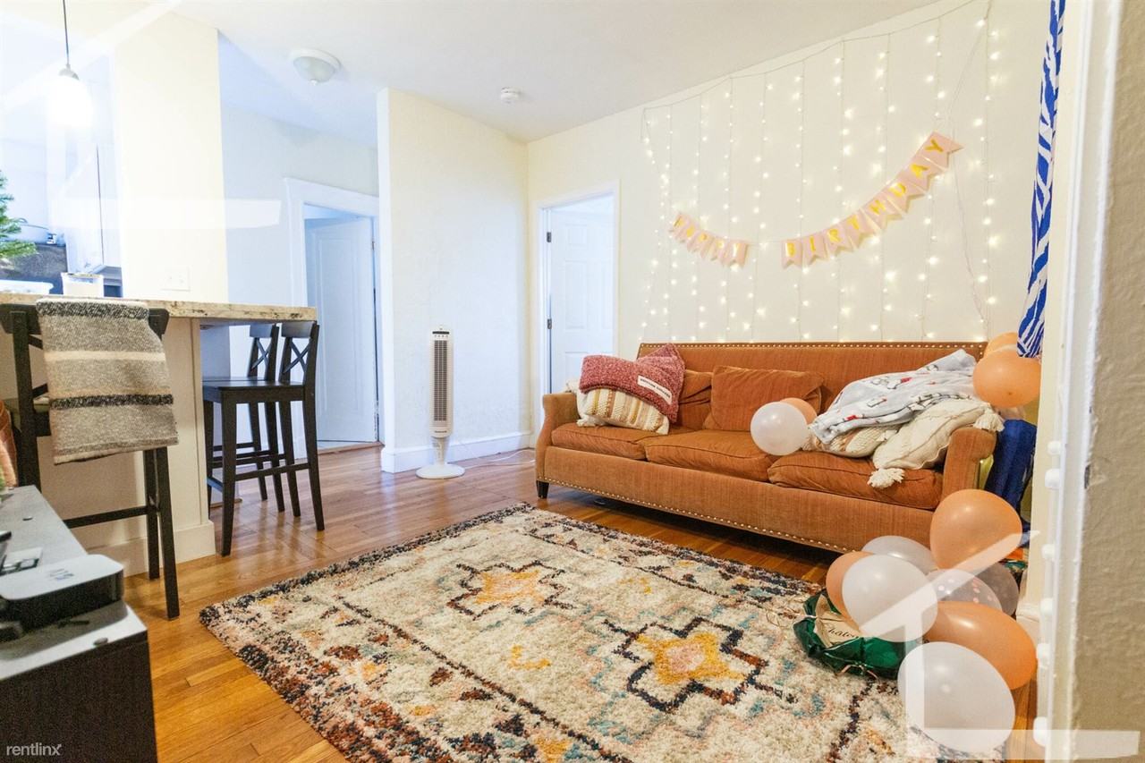 2003 Commonwealth Ave - Photo 3 of 8