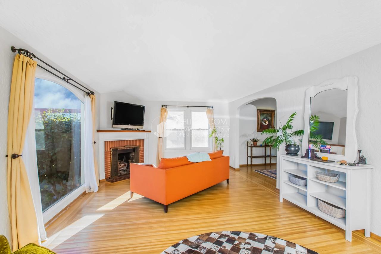 525 26th St - Photo 2 of 34