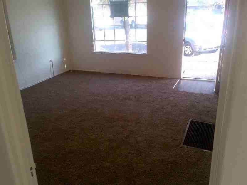 1725 8th St - Photo 2 of 6