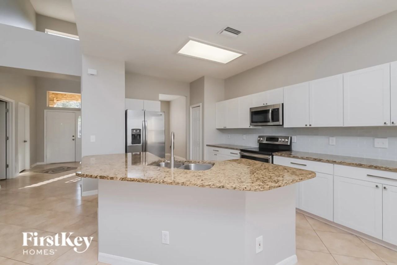 8310 Moccasin Trail Dr - Photo 3 of 12