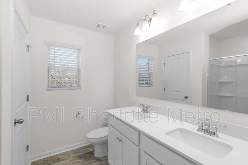 2831 Aubrey St - Photo 7 of 14