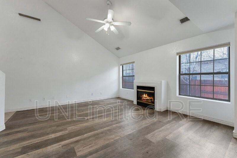 2433 S Seclusion Ln - Photo 7 of 22