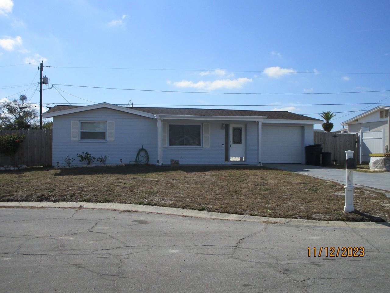 5032 Odyssey Ave - Photo 3 of 25