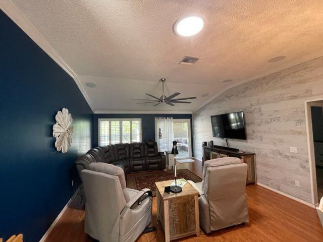 1377 Camero Drive - Photo 4 of 21