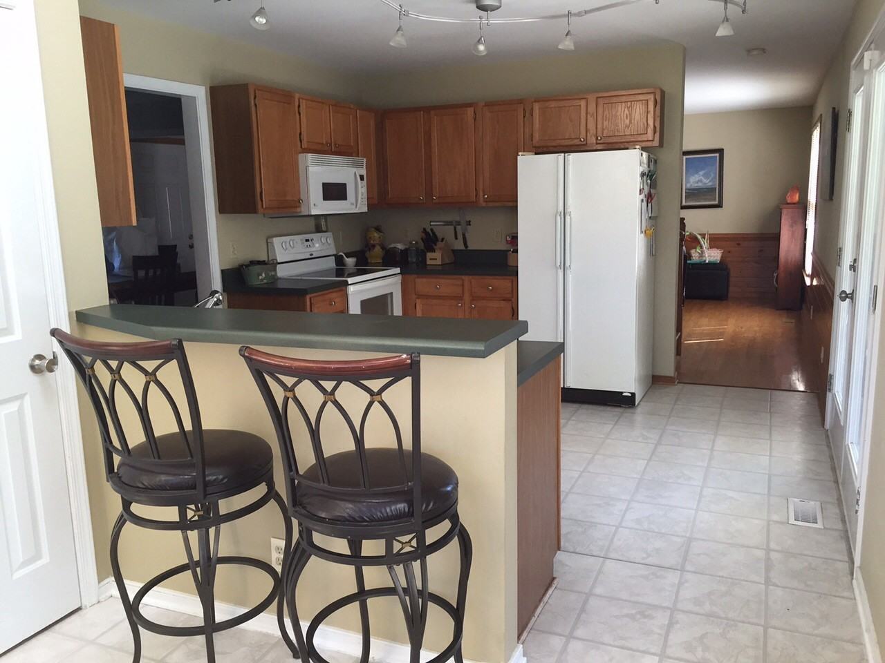 11346 Morgan Ct - Photo 3 of 8