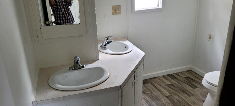 205/437Holt Ave #8 - Photo 3 of 5