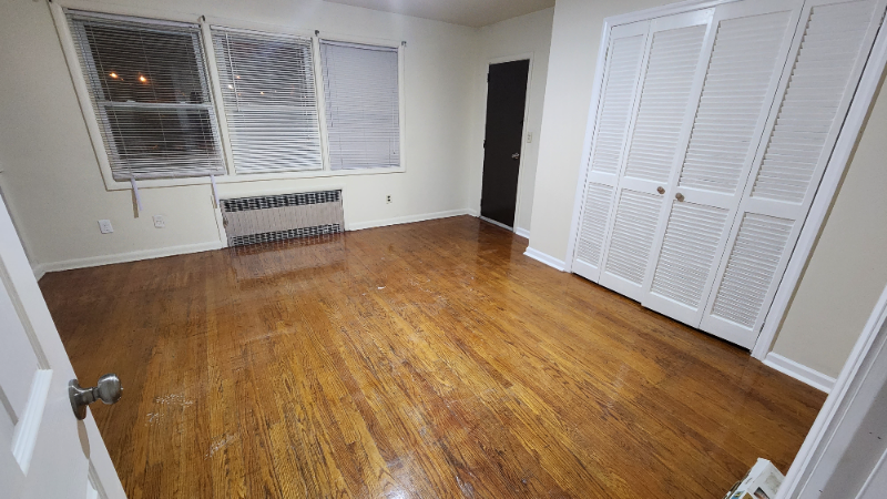 90 Schuyler Ave #1 - Photo 3 of 15