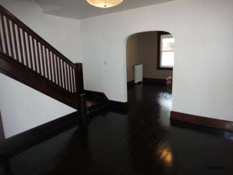 837 Vickroy Ave #837 - Photo 3 of 11