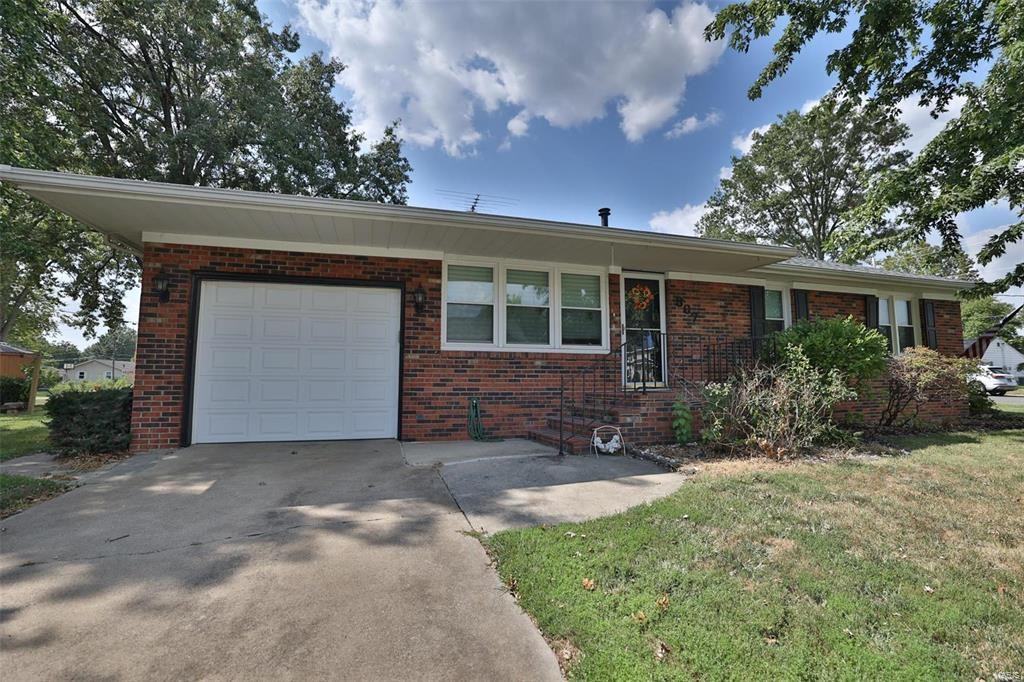 867 N Cherry St #NA - Photo 2 of 20