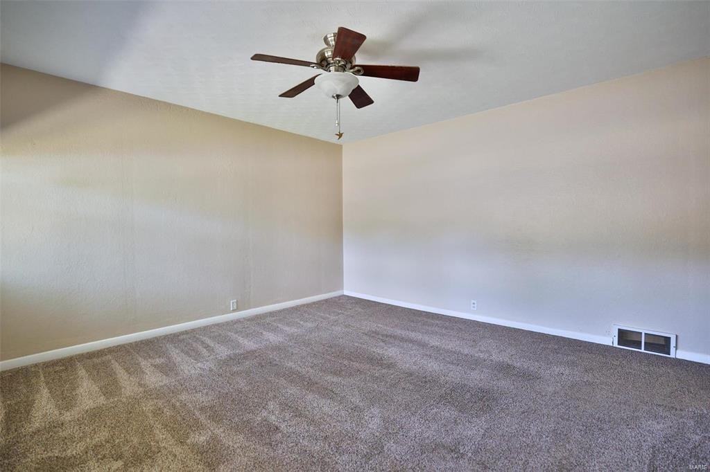 867 N Cherry St #NA - Photo 3 of 20