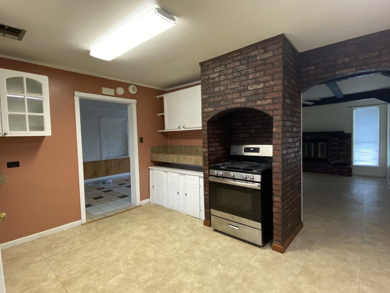 204 Kenneth St #NA - Photo 2 of 17