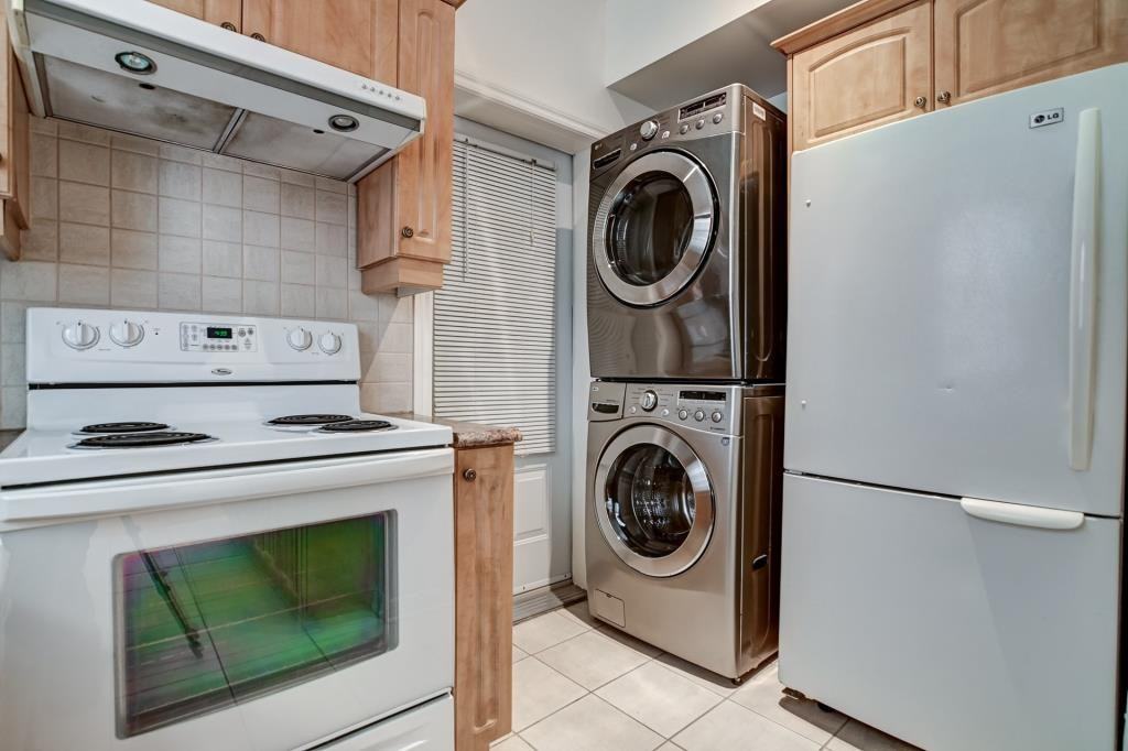 2106 Avenue Regent - Photo 3 of 23