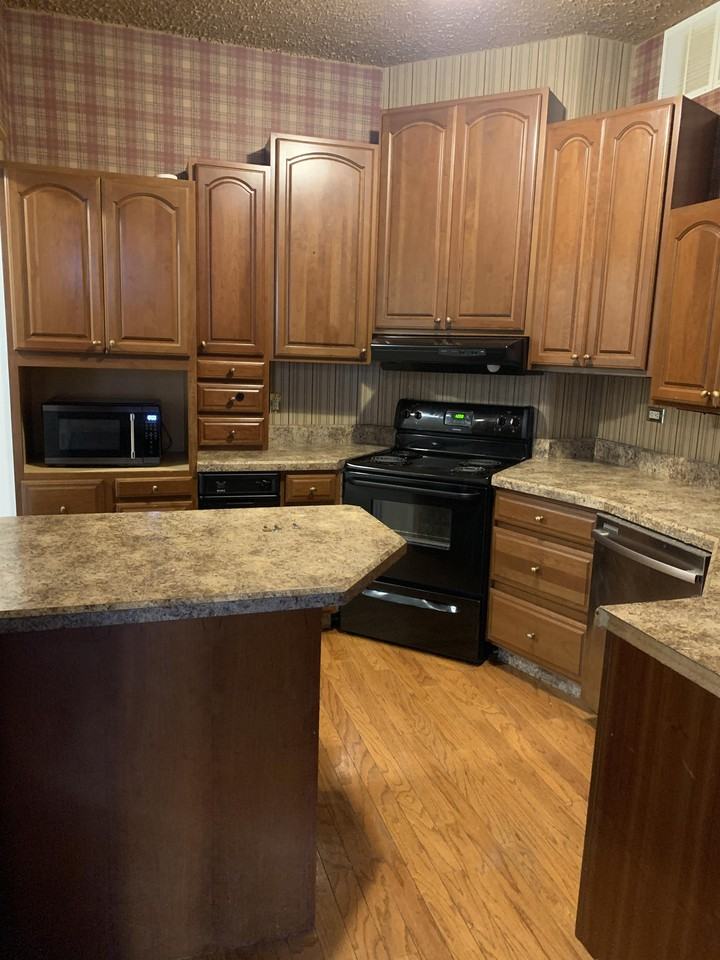 314 East Howard Street - Photo 3 of 8