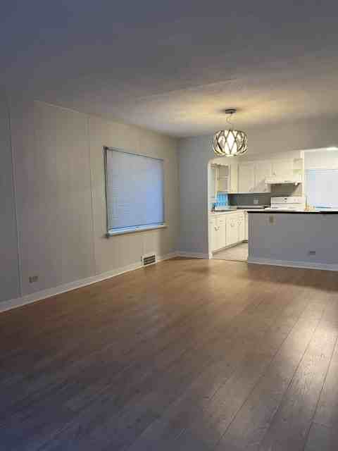 86 43rd Ave W - Photo 2 of 22