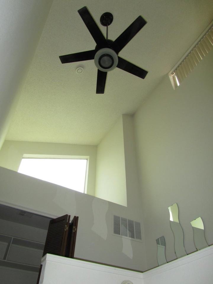 1125 Dinkel Ct - Photo 3 of 10
